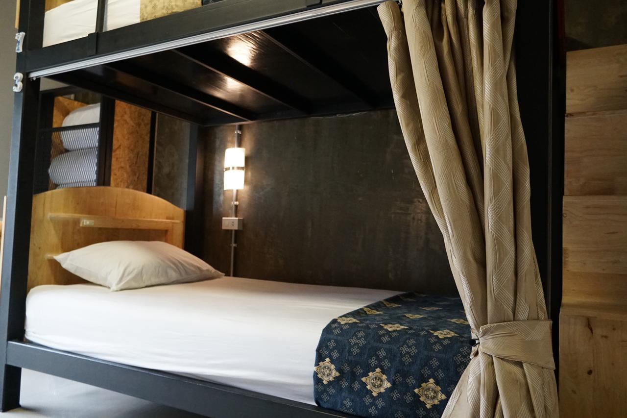 Club76 Bunk Bed. (Adults Only) Hotel Chiang Mai Buitenkant foto